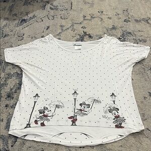 Disney White and Black Minnie Mouse Short Sleeve Tee